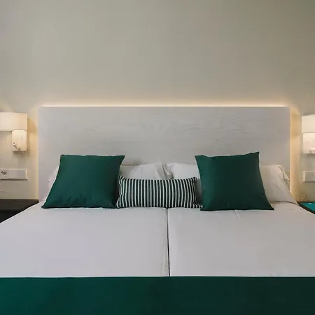 Aluasun Far Menorca Aparthotel 2*