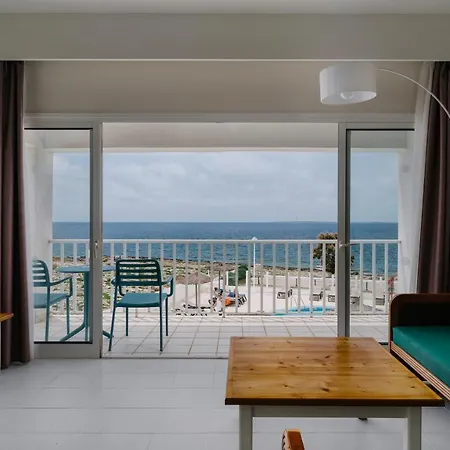 Aluasun Far Menorca Aparthotel 2*