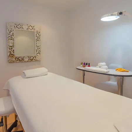 Aluasun Far Menorca Aparthotel