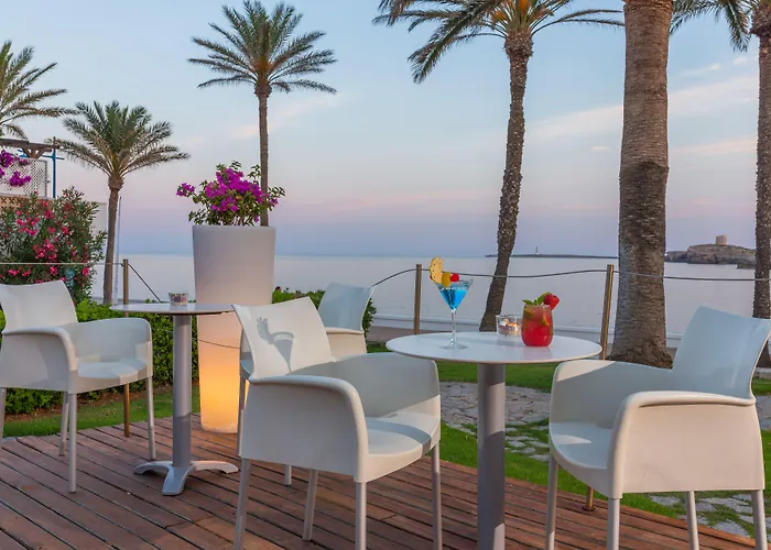 Aluasun Far Menorca Aparthotel 2*