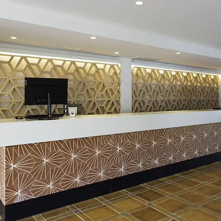 Aluasun Far Menorca Aparthotel 2*